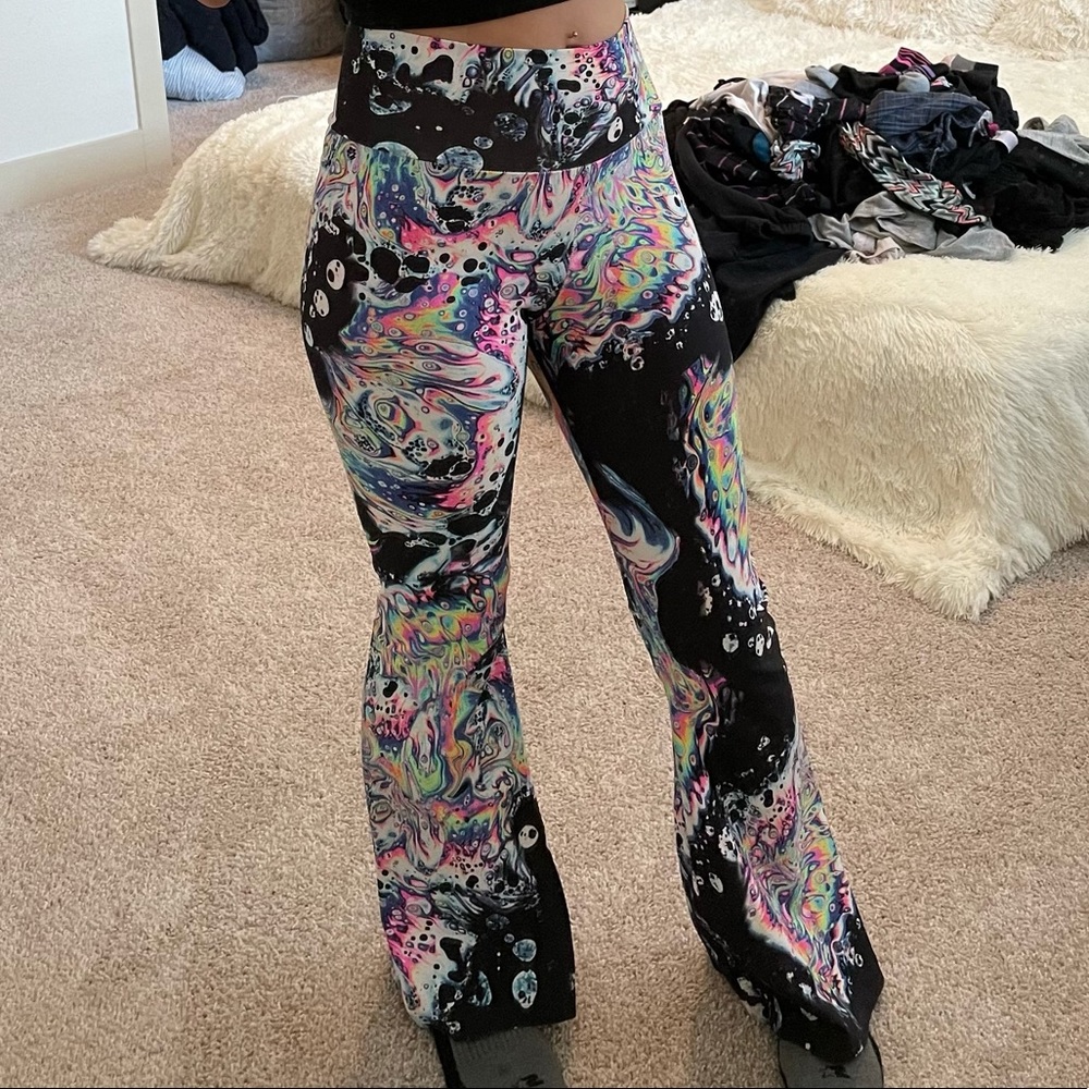 Rave with mi gente acid bath festival flares